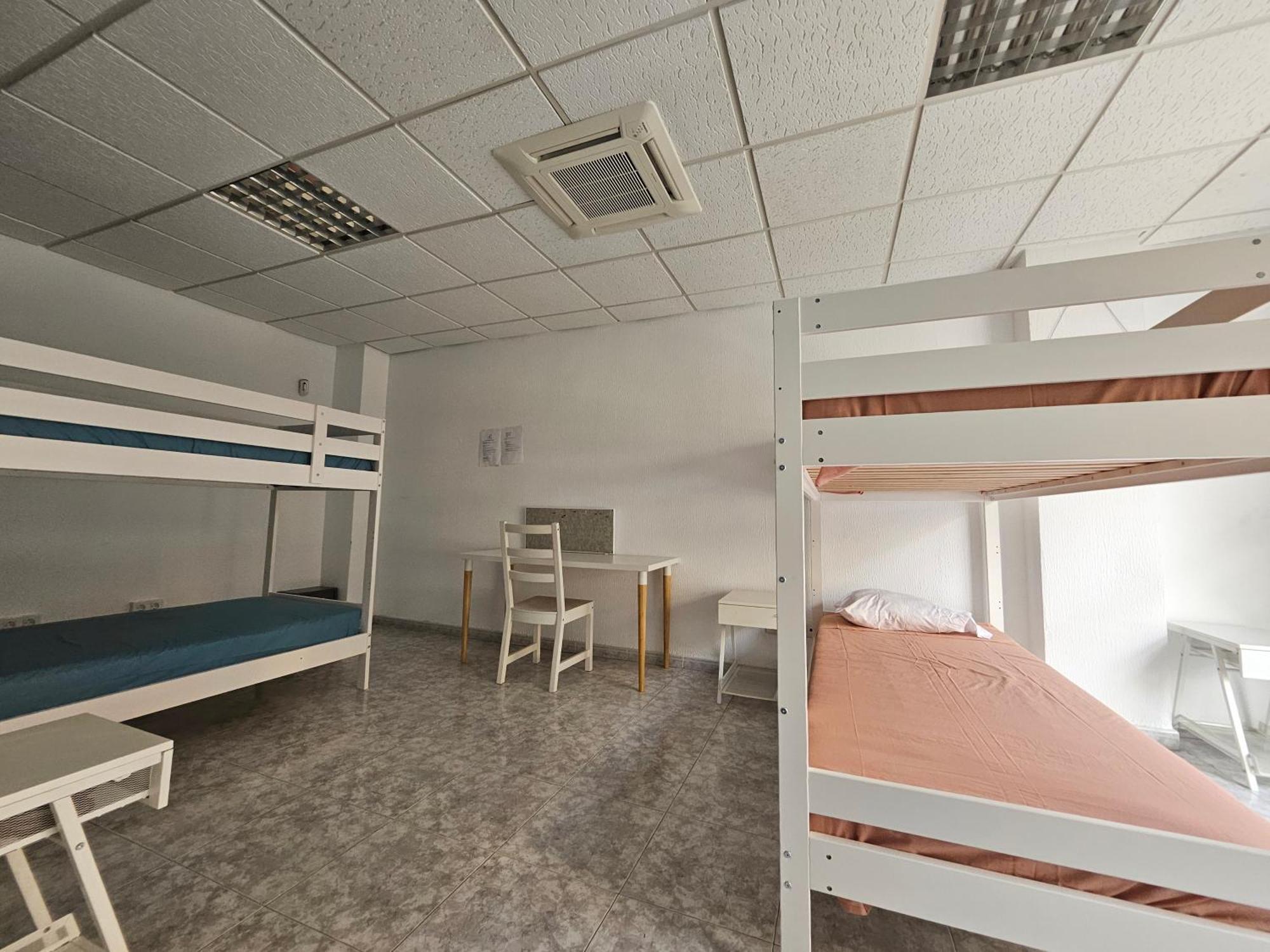 Coliving By Amazzzing Travel Ostello *